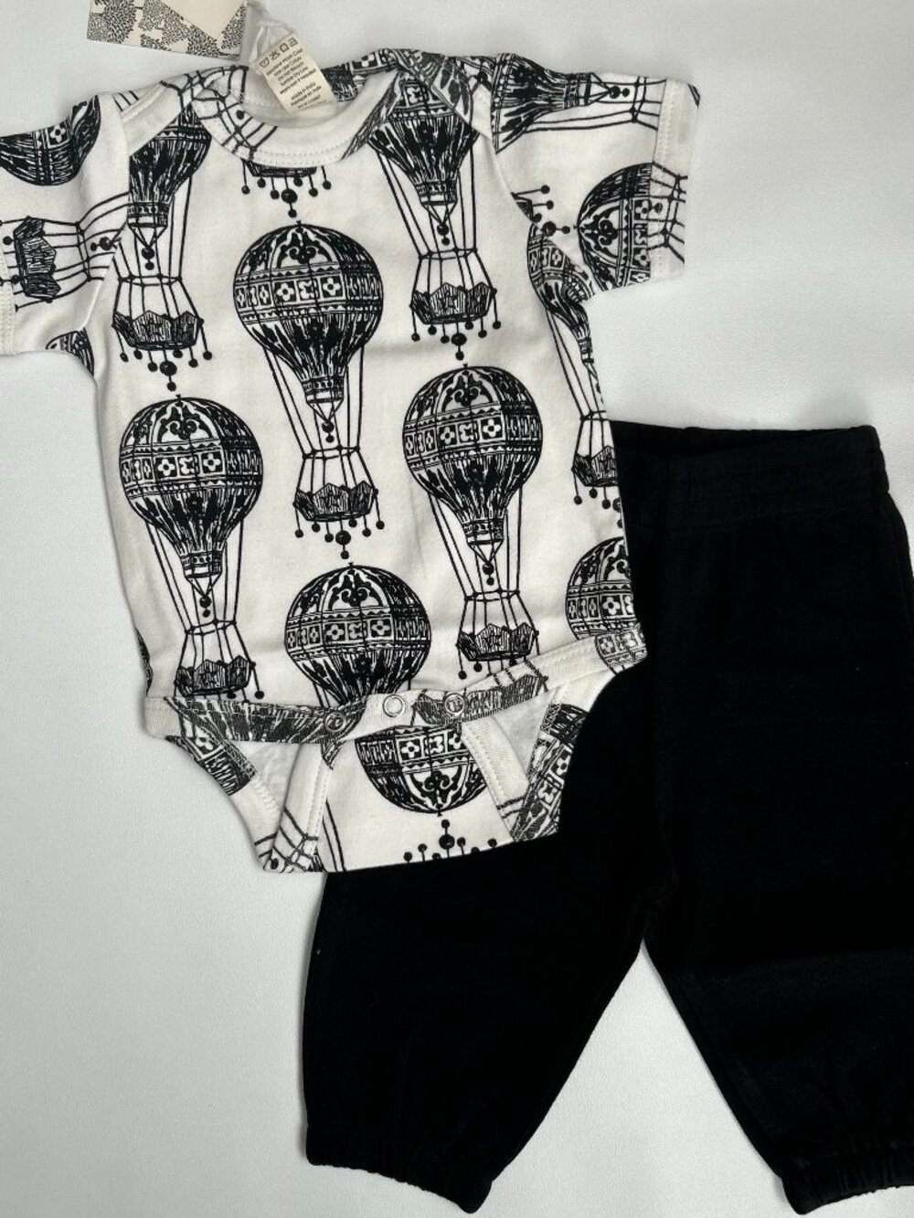 NWT Kate Quinn Hot Air Balloon Outfit Set Bodysuit & Joggers 0-3m